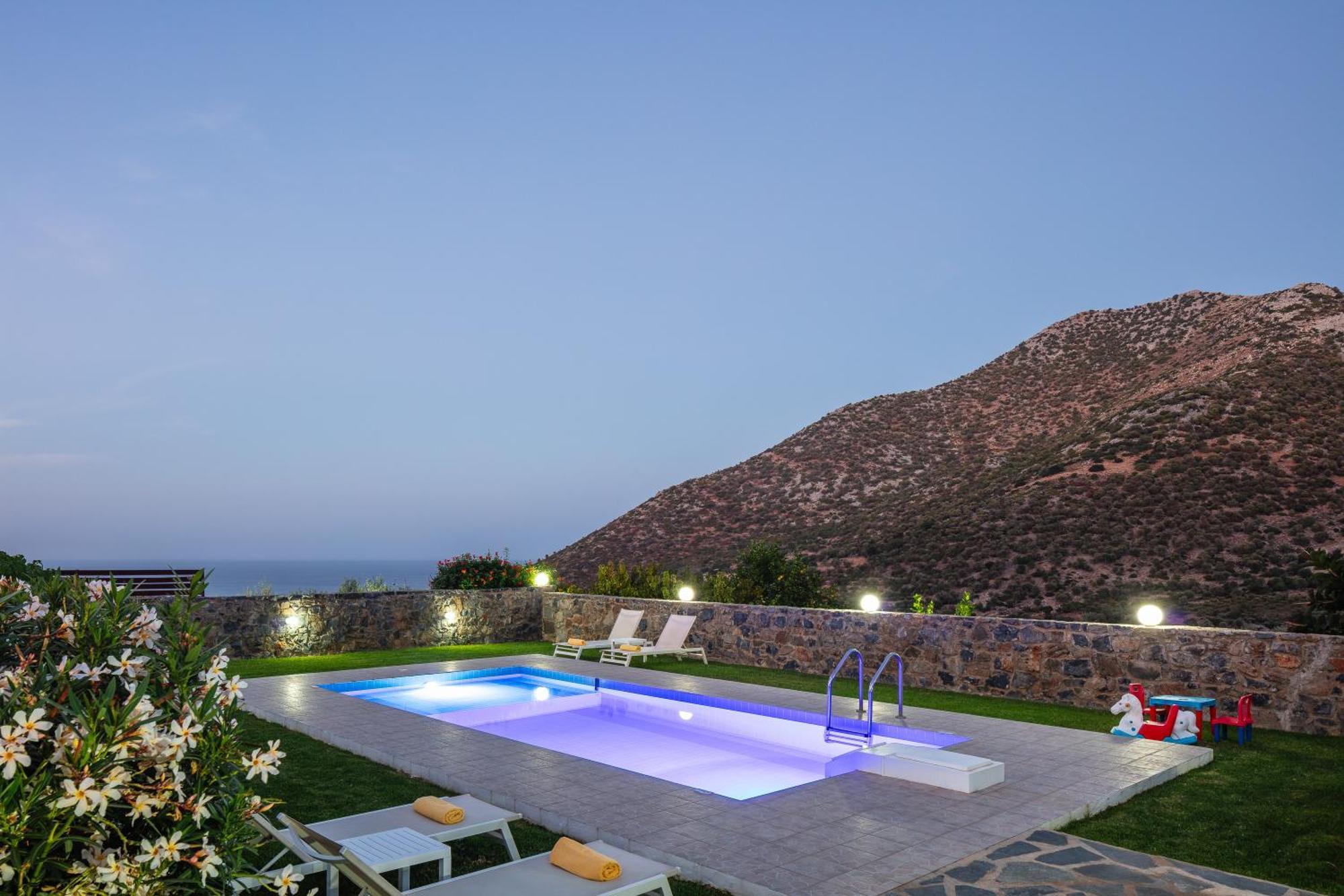 Real Dream Villas, Cretan Gems With Seaviews, By Thinkvilla Bali  Экстерьер фото